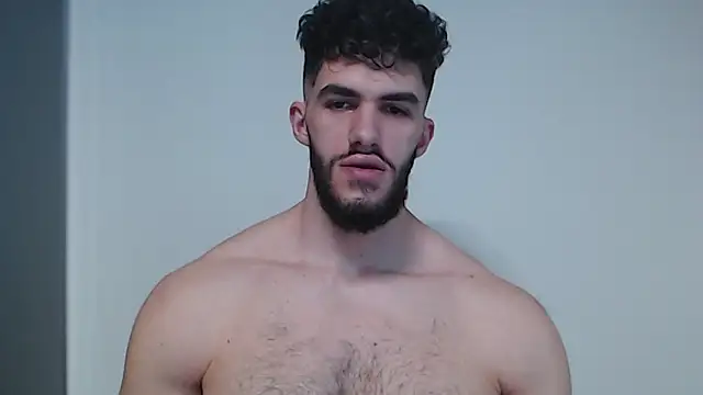 Snapshot of hiddenf chatting on March 9, 9:35 am hiddenf online show from March 9, 9:35 am