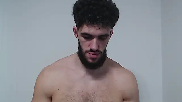 Snapshot of hiddenf chatting on February 9, 10:03 pm hiddenf online show from February 9, 10:03 pm