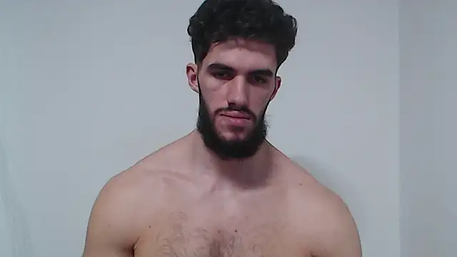 Snapshot of hiddenf chatting on February 15, 8:27 pm hiddenf online show from February 15, 8:27 pm