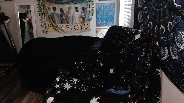 Snapshot of ElektraExotic chatting on September 24, 7:06 pm ElektraExotic online show from September 24, 7:06 pm