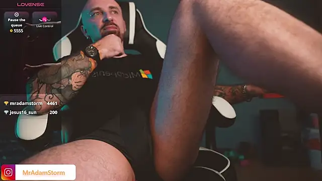 LuckyAlexx online show from January 29, 9:39 pm