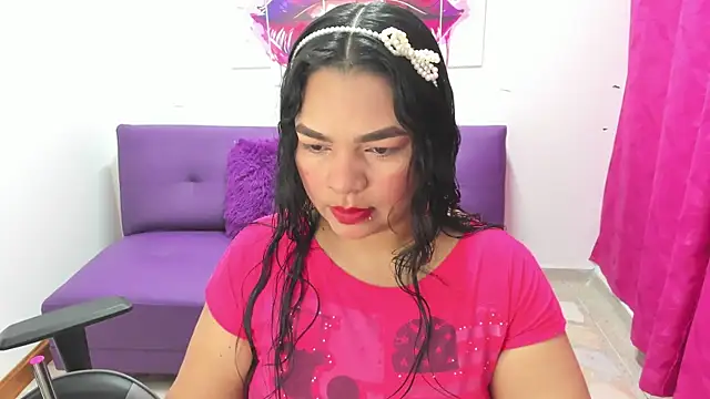 Cloe 35 online show from March 6, 3:35 pm