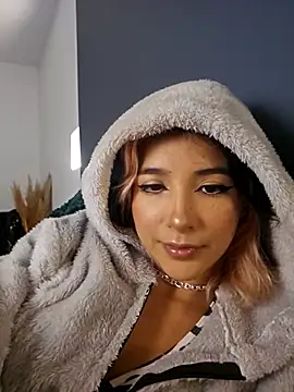 Snapshot of LucyAllenX chatting on February 28, 12:54 am LucyAllenX online show from February 28, 12:54 am
