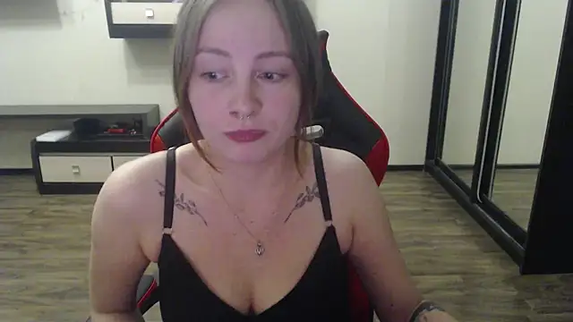 Laralianna online show from March 16, 4:56 pm