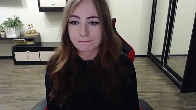 Laralianna online show from September 22, 11:45 am