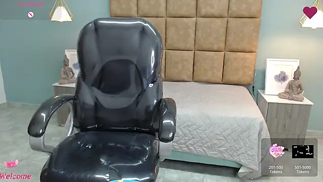 Barbiegomez online show from December 14, 4:12 am