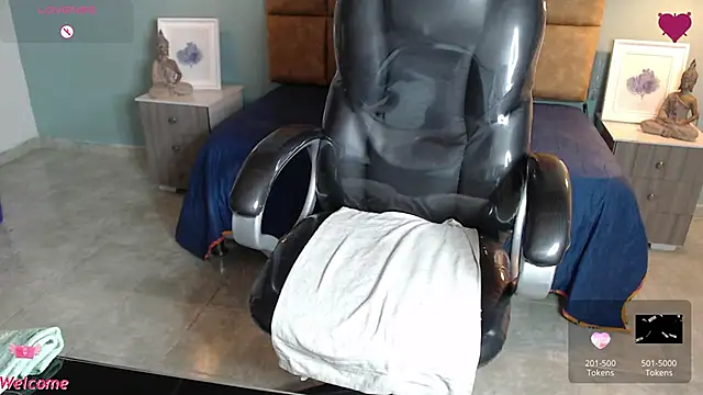 Barbiegomez online show from December 18, 3:37 am