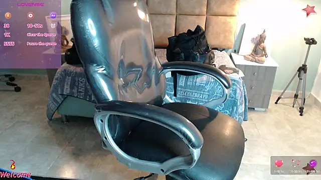 Barbiegomez online show from February 5, 10:41 am