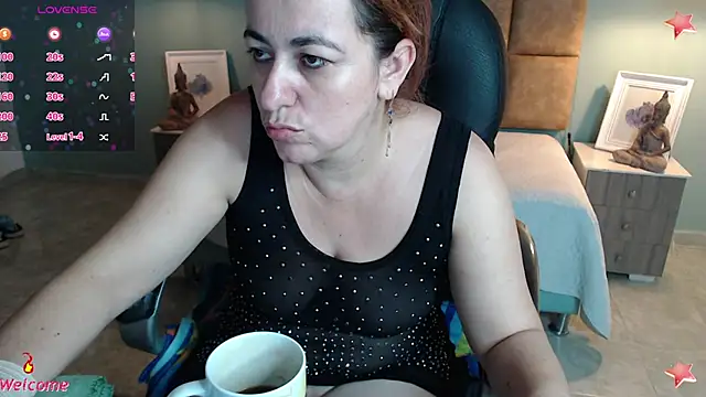 Barbiegomez online show from February 19, 3:28 am