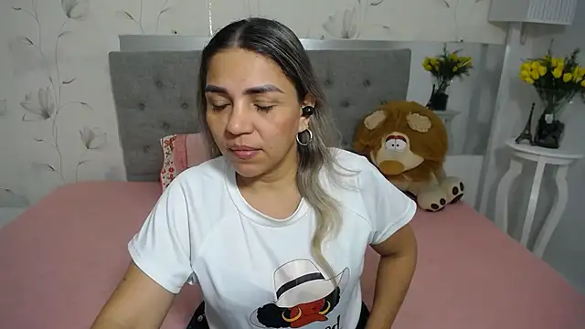 Snapshot of cum_bigass chatting on July 2, 12:11 pm cum bigass online show from July 2, 12:11 pm