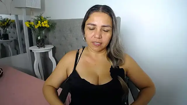 Snapshot of cum_bigass chatting on July 11, 12:30 pm cum bigass online show from July 11, 12:30 pm