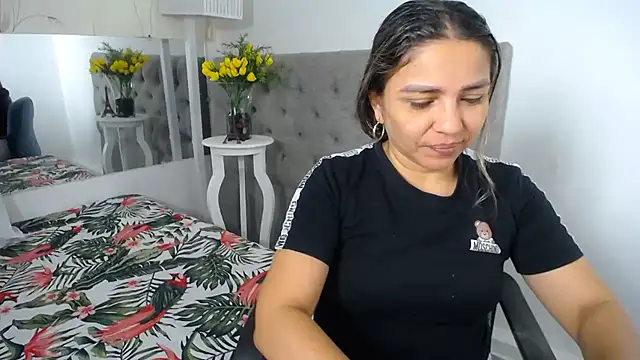 Snapshot of cum_bigass chatting on July 15, 12:21 pm cum bigass online show from July 15, 12:21 pm