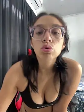 Snapshot of Ninnfa chatting on February 13, 8:55 pm Ninnfa online show from February 13, 8:55 pm