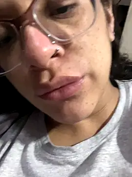 Snapshot of Ninnfa chatting on November 9, 3:05 am Ninnfa online show from November 9, 3:05 am