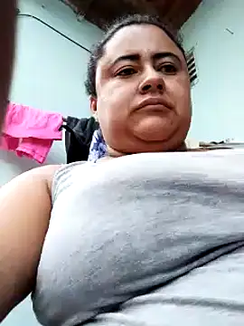 Snapshot of Monseratte21 chatting on January 27, 10:06 pm Monseratte21 online show from January 27, 10:06 pm