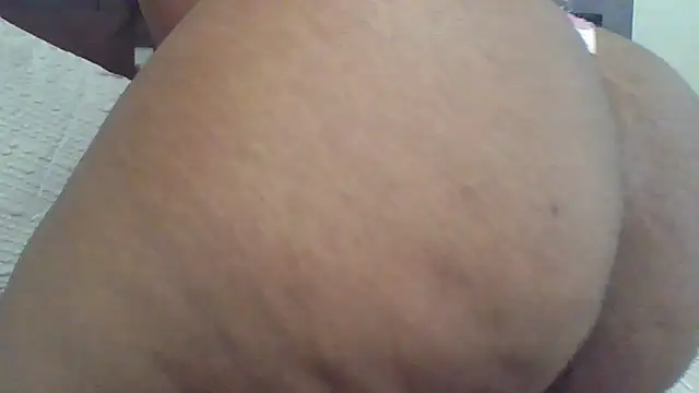 Snapshot of MsJuicy chatting on September 27, 5:18 pm MsJuicy online show from September 27, 5:18 pm