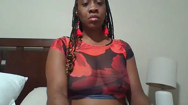 Snapshot of MsJuicy chatting on May 5, 5:26 am MsJuicy online show from May 5, 5:26 am