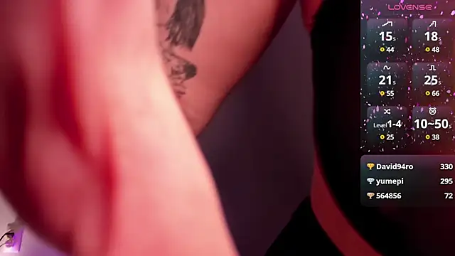 SarahRomantic online show from December 8, 12:30 pm