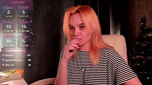 SarahRomantic online show from December 25, 11:22 am