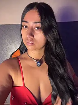 Snapshot of Valentinne_z chatting on April 5, 2:58 pm Valentinne z online show from April 5, 2:58 pm