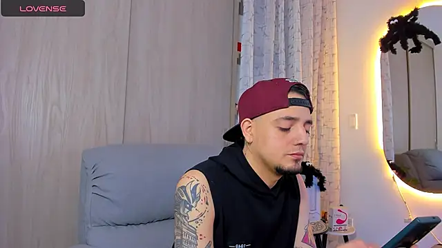 alejandro calderon1 online show from October 29, 6:37 am