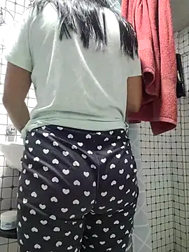 Hannah-grace online show from January 27, 9:44 am