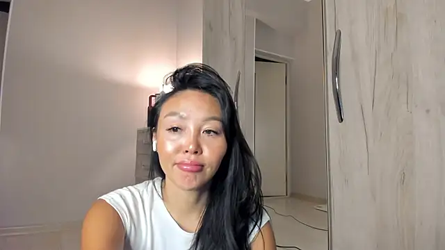 keiko hot online show from April 3, 8:18 pm