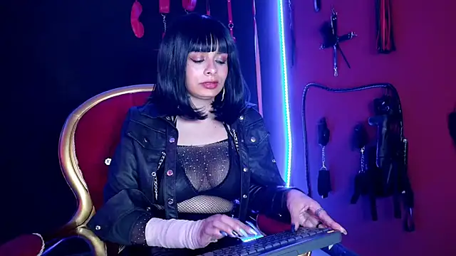 amy-mistress online show from January 18, 9:29 pm