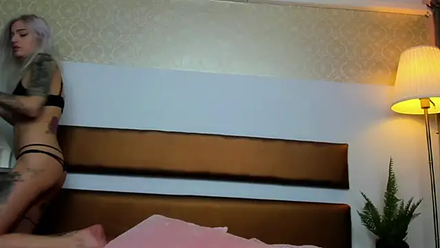 Snapshot of KatniseBabe chatting on April 29, 6:50 am KatniseBabe online show from April 29, 6:50 am