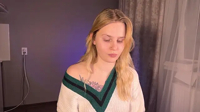 Snapshot of Chanel_Gill chatting on December 24, 6:17 pm Chanel Gill online show from December 24, 6:17 pm
