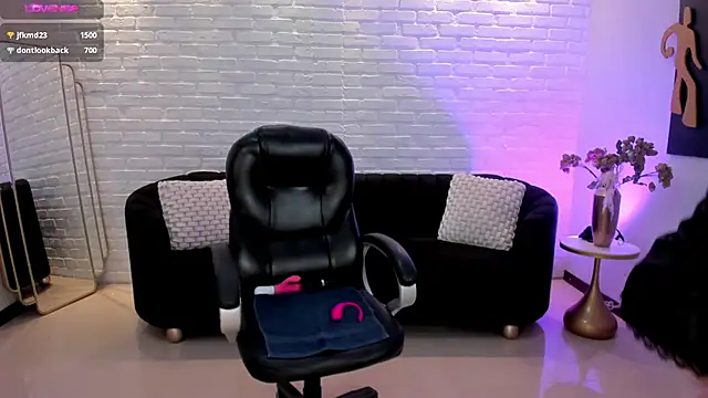 JennaOlsonX online show from February 20, 2:46 pm