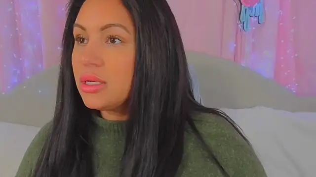 MeghanXO online show from March 17, 1:39 pm