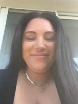 MeghanXO online show from September 10, 1:55 pm