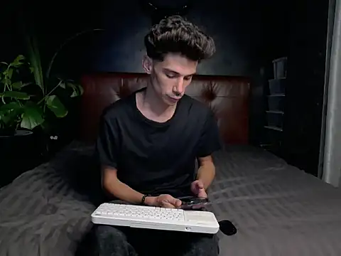 Snapshot of DanielCrush1 chatting on October 1, 5:30 pm DanielCrush1 online show from October 1, 5:30 pm