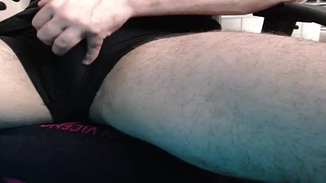 Snapshot of Silver_Boyy chatting on February 1, 11:31 am Silver Boyy online show from February 1, 11:31 am