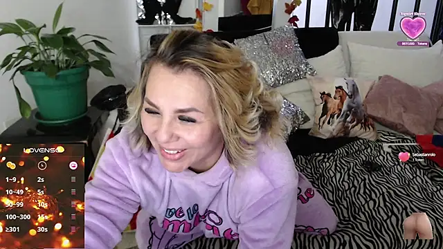 Myrnasexxx online show from February 9, 11:25 am