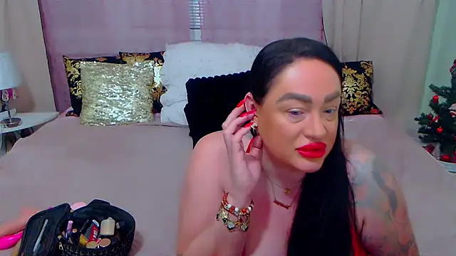Snapshot of BustyVicky chatting on January 7, 9:57 pm BustyVicky online show from January 7, 9:57 pm