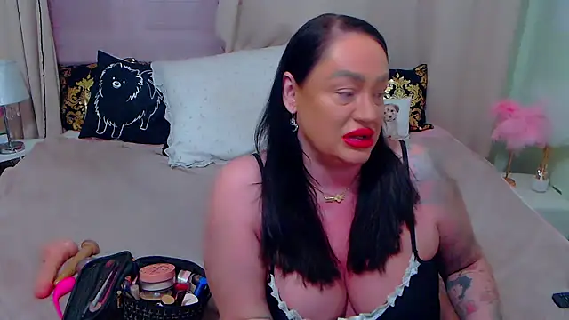 Snapshot of BustyVicky chatting on January 29, 10:11 pm BustyVicky online show from January 29, 10:11 pm
