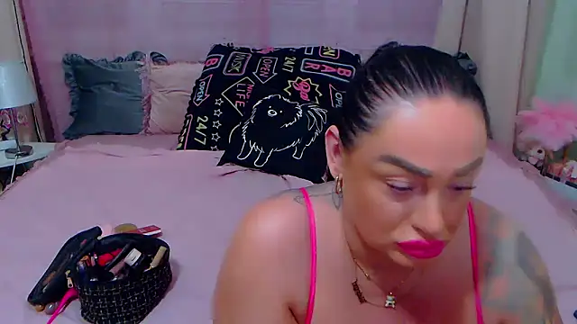 Snapshot of BustyVicky chatting on March 20, 10:40 pm BustyVicky online show from March 20, 10:40 pm