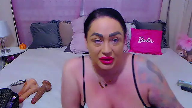 Snapshot of BustyVicky chatting on October 3, 9:56 pm BustyVicky online show from October 3, 9:56 pm