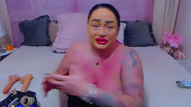 Snapshot of BustyVicky chatting on October 4, 9:57 pm BustyVicky online show from October 4, 9:57 pm