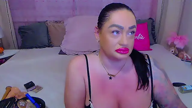 Snapshot of BustyVicky chatting on October 6, 8:50 pm BustyVicky online show from October 6, 8:50 pm