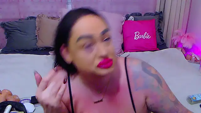 Snapshot of BustyVicky chatting on October 10, 9:25 pm BustyVicky online show from October 10, 9:25 pm