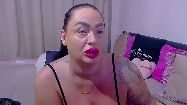 BustyVicky online show from February 24, 9:57 pm