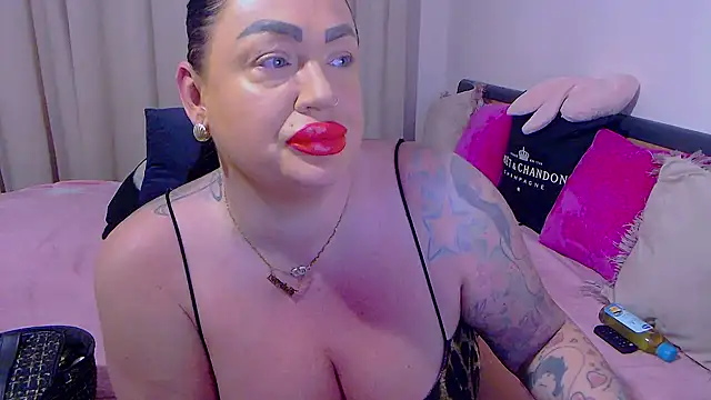 BustyVicky online show from March 15, 9:54 pm