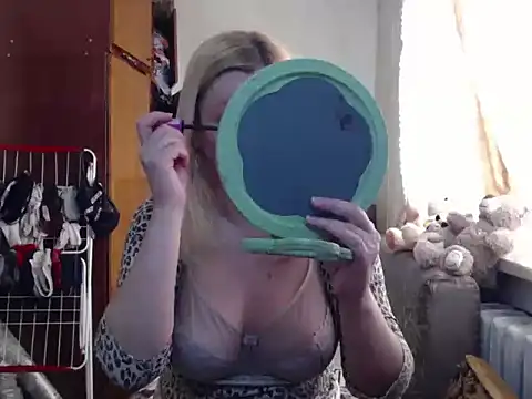 BustyBlond online show from February 26, 6:37 am