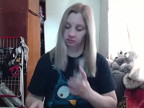 BustyBlond online show from March 23, 8:15 am