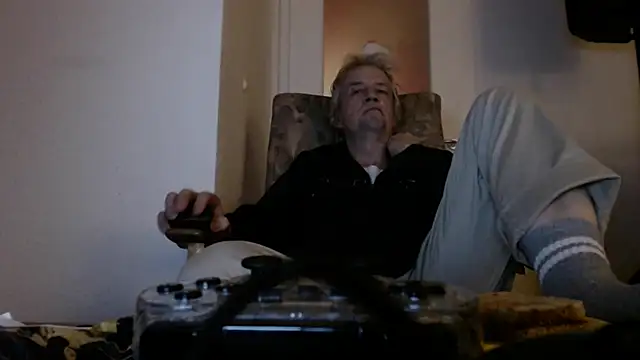 Snapshot of Cordt27 chatting on September 25, 6:22 pm Cordt27 online show from September 25, 6:22 pm