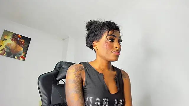 Snapshot of Emattaylor chatting on January 5, 1:47 pm Emattaylor online show from January 5, 1:47 pm