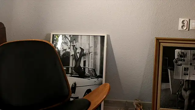 Snapshot of Special___ chatting on December 23, 8:14 pm Special    online show from December 23, 8:14 pm